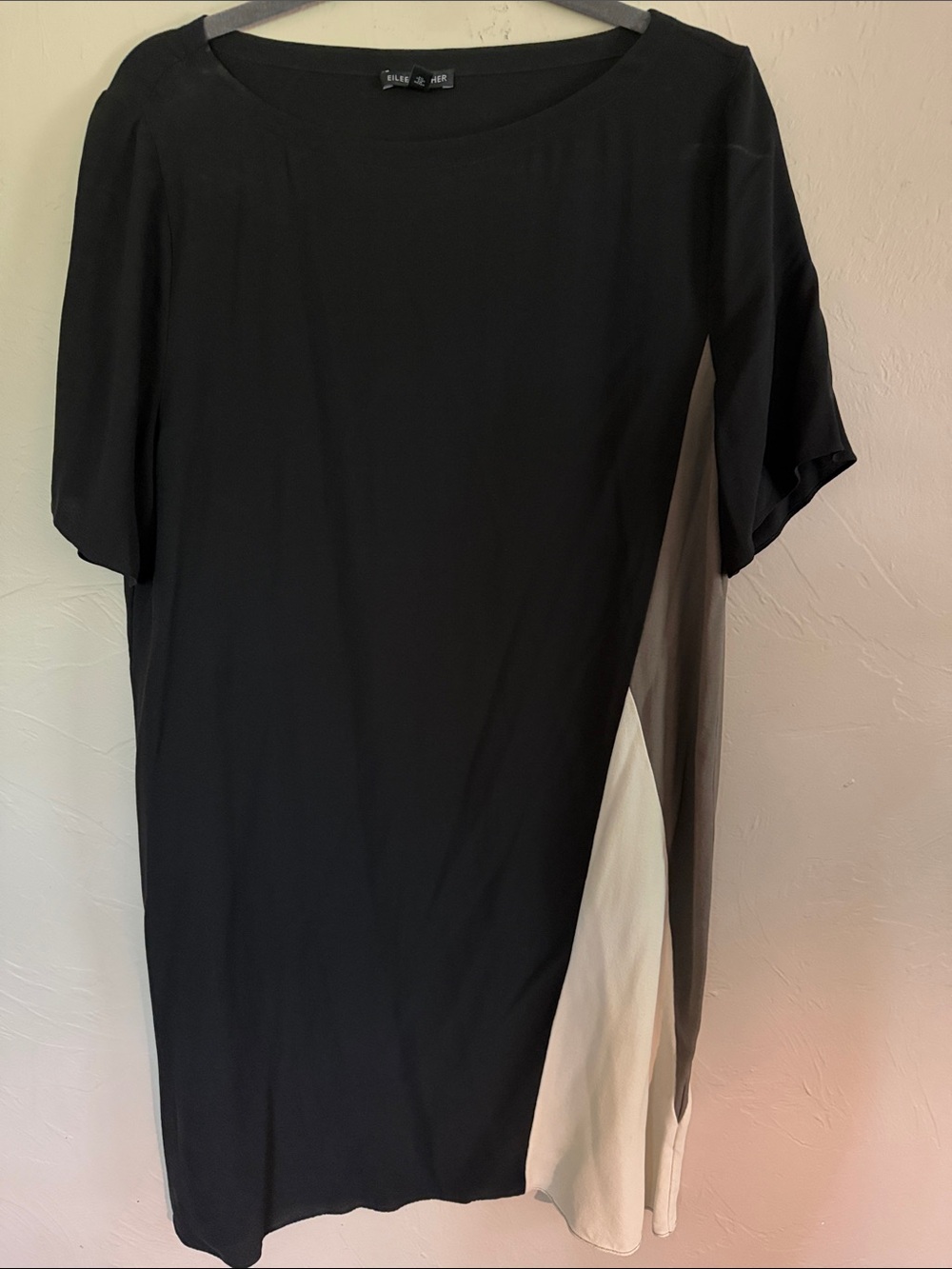 EILEEN FISHER Black Short-Sleeve Shirt with Gray and White Panels